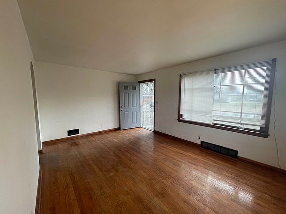 5th image of 2519 Anderson St