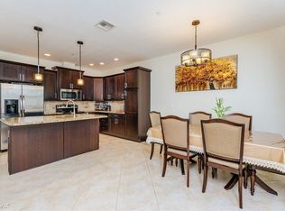 2979 Saint John Dr, Hollywood, FL 33024