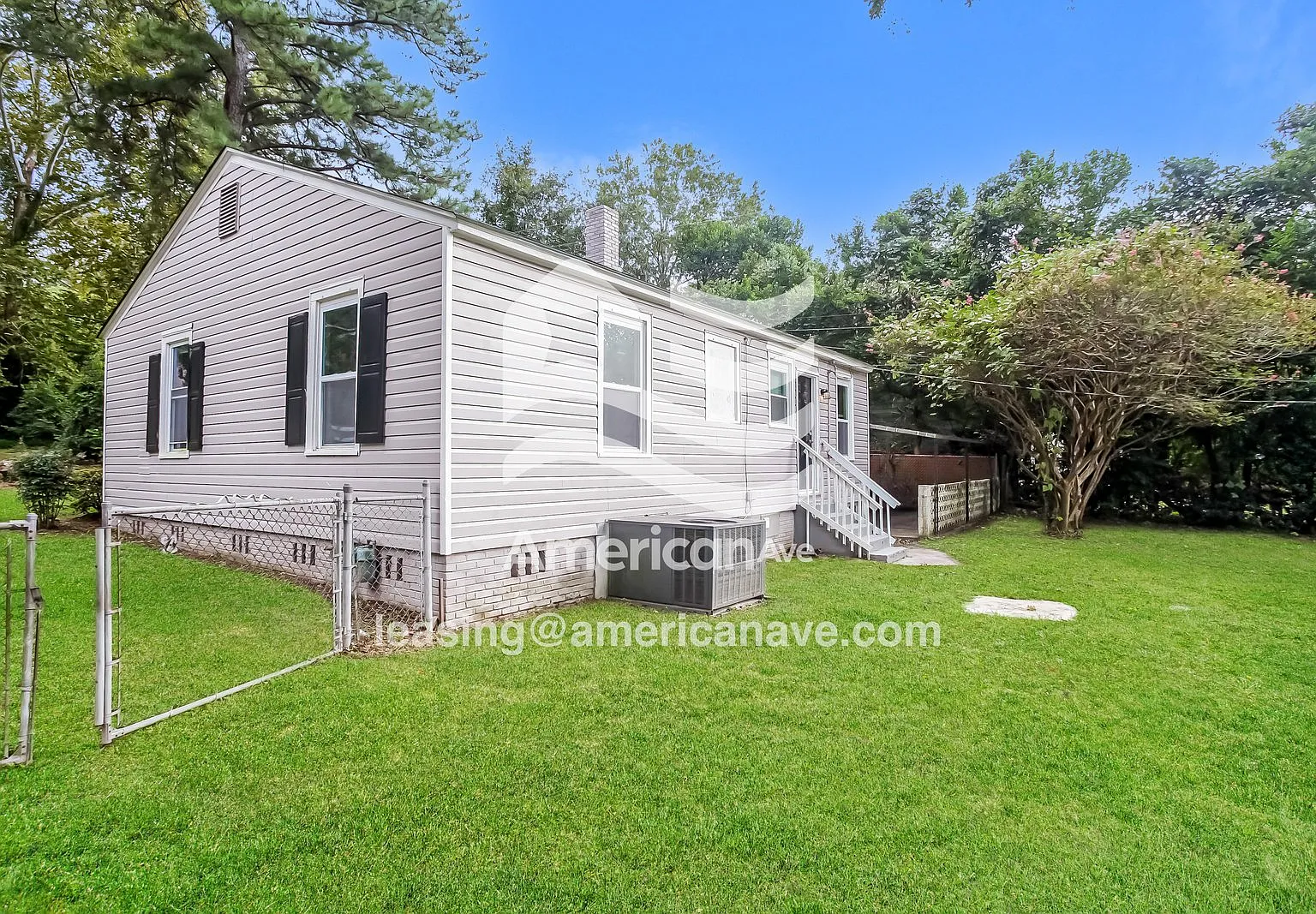 3 bed, 1.0 bath, 1162 sqft, $1,693 — Photo 2