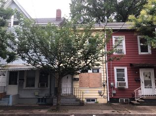 715 Division St, Trenton, NJ