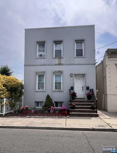 26 Green Ct, Lodi, NJ, 07644