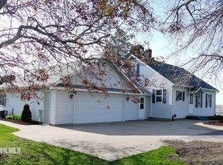 12982 N Bluff Rd, Baileyville, IL 61007