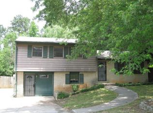 688 Dixon Rd, Jonesboro, GA 30238