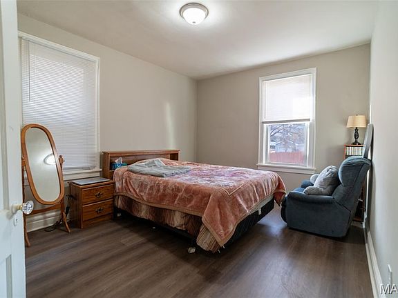 5th image of 5039 Grace Ave