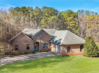 1100 Highway 54, Moreland, GA 30259