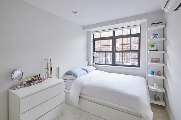 Rented by Voro New York | media 30