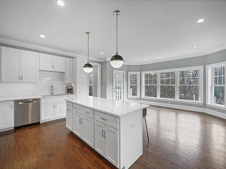 1049 Stillwater Rd — Photo 14