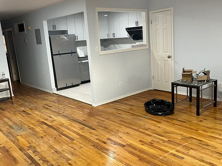 Bay 38 St — Photo 11