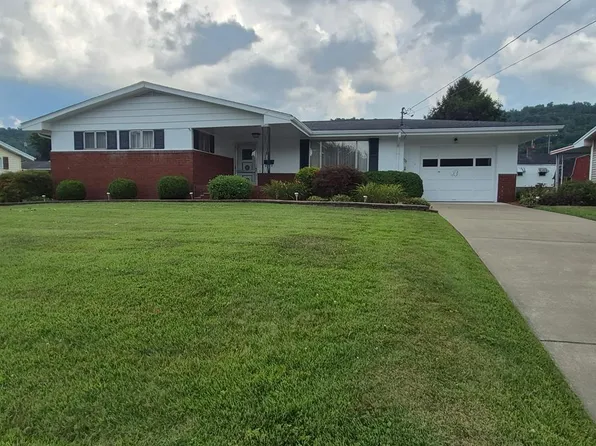 312 N 1st Ave, Paden City, WV 26159