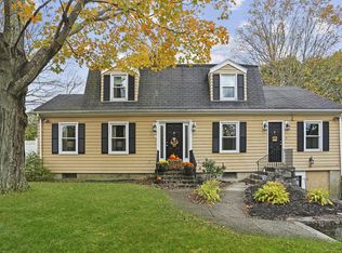 4 Mill St, Assonet, MA 02702