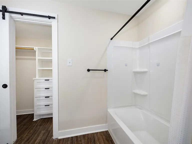10930 Exeter St #B — Photo 23