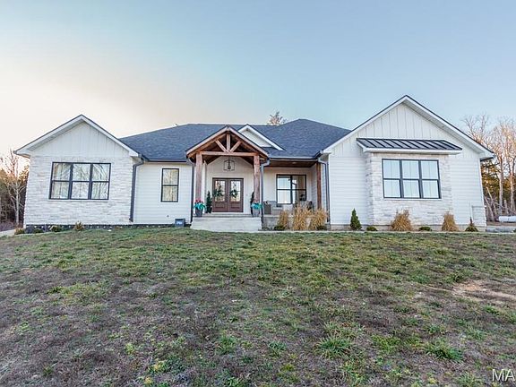 2nd image of 17885 Potomac Dr