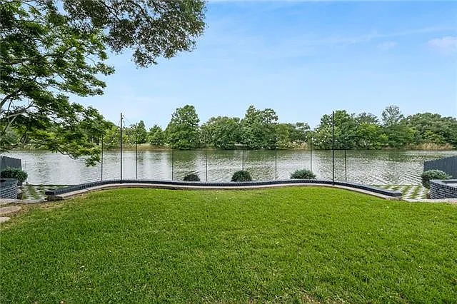 8 Park Island Dr — Photo 35