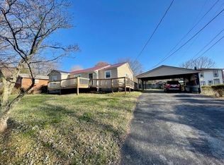 910 Charity Hill Rd, Elizabethton, TN 37643