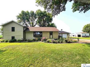 60247 State Highway 19, Winthrop, MN 55396