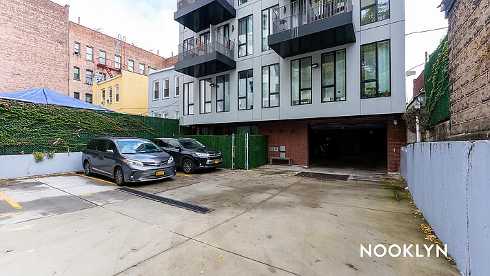 Rented by Nooklyn NYC LLC | media 22