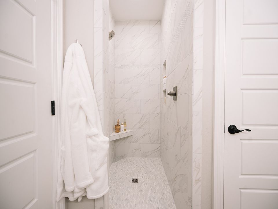 Primary bathroom in the Coral floorplan at a Meritage Homes community in Gulfport, MS.
