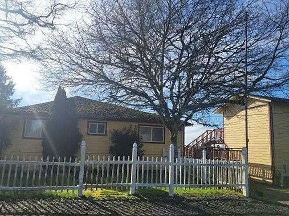 2nd image of 10914 Willow Rd