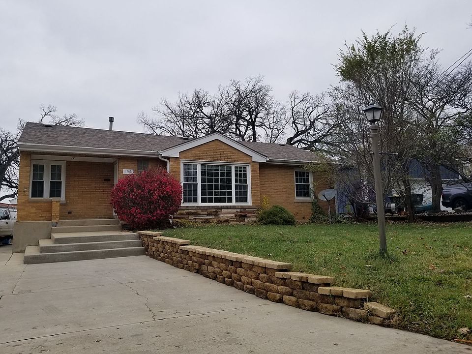 1st image of 156 Oakwood Dr