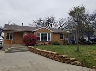 156 Oakwood Dr, Antioch, IL 60002