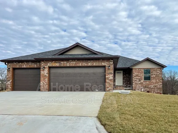 624 S Southgate Dr, Nixa, MO 65714
