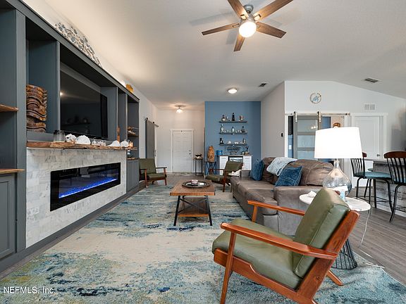 2nd image of 114 BIRCHFIELD Lane