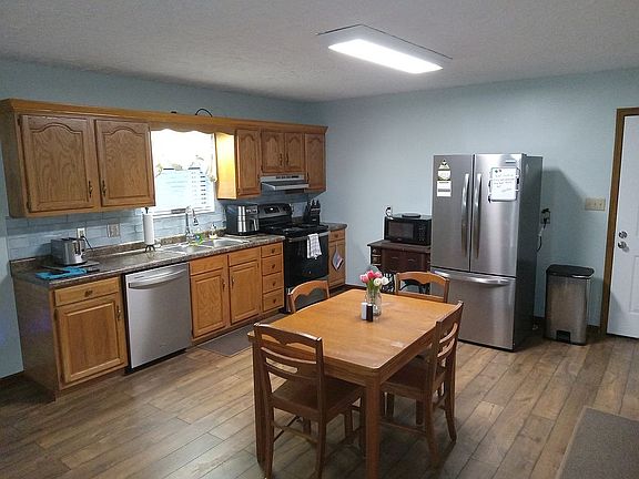 3rd image of 298 Deer Park Dr