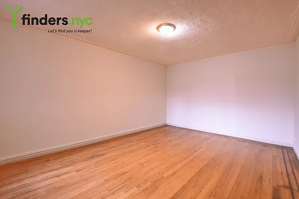 Rented by Clove Realty LLC | media 8