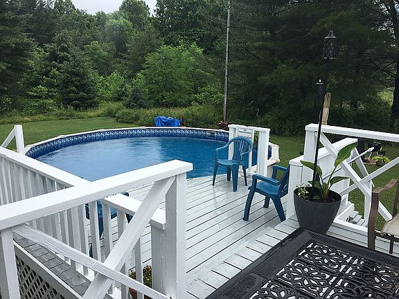 3rd image of 1308 Shontz Dr