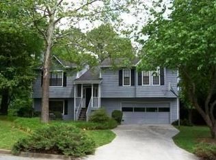 525 Sheringham Ct, Roswell, GA 30076