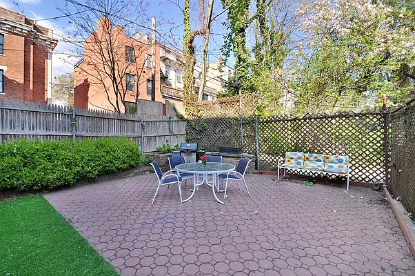 Sold by Corcoran | media 25