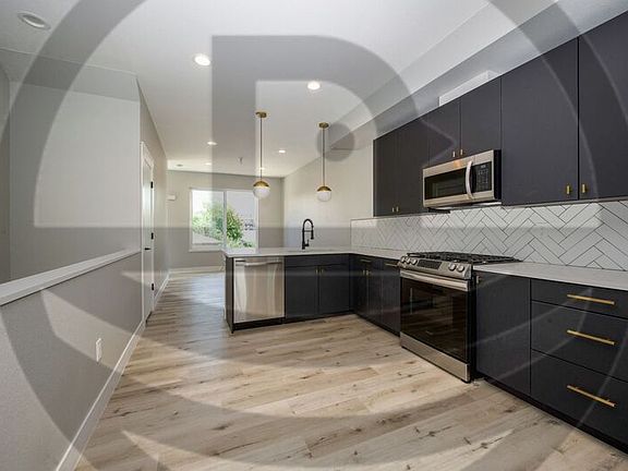 4th image of 4925 W 10th Ave #114