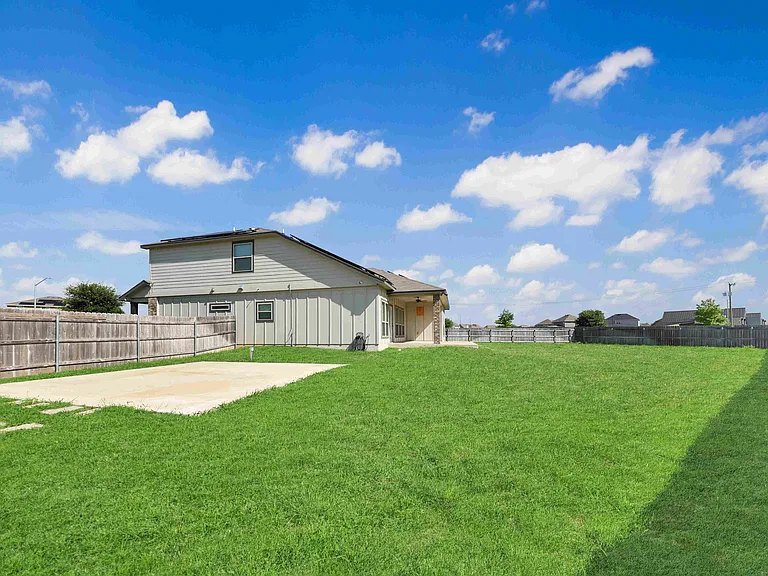 1475 Shadow Hill Ln — Photo 29