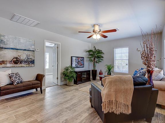 2609 E Fairmount Ave-9