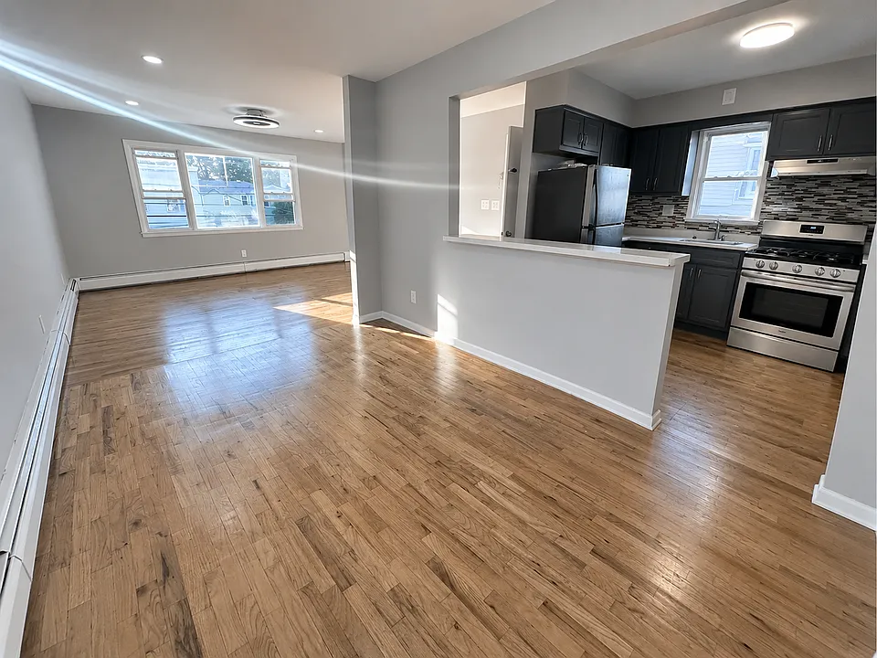 140 Prospect Ave #2