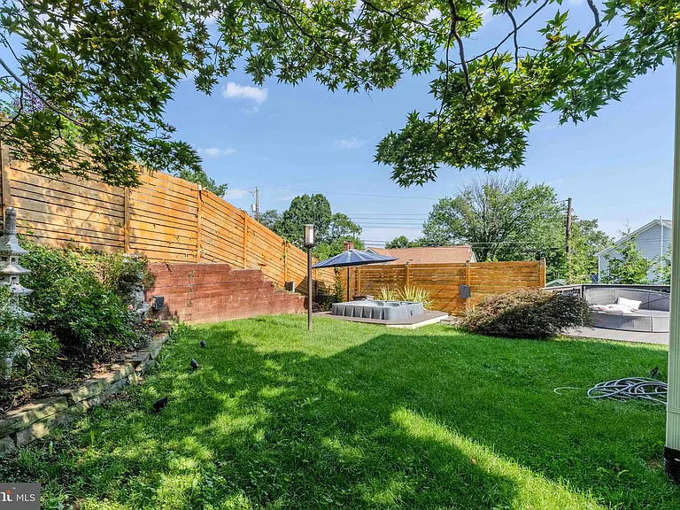 942 N McKinley Rd — Photo 3