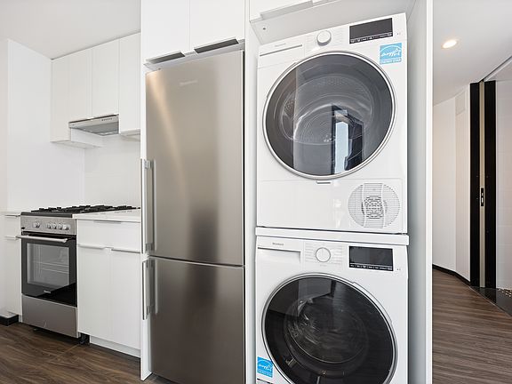 3rd image of 410 W 126th St #1511