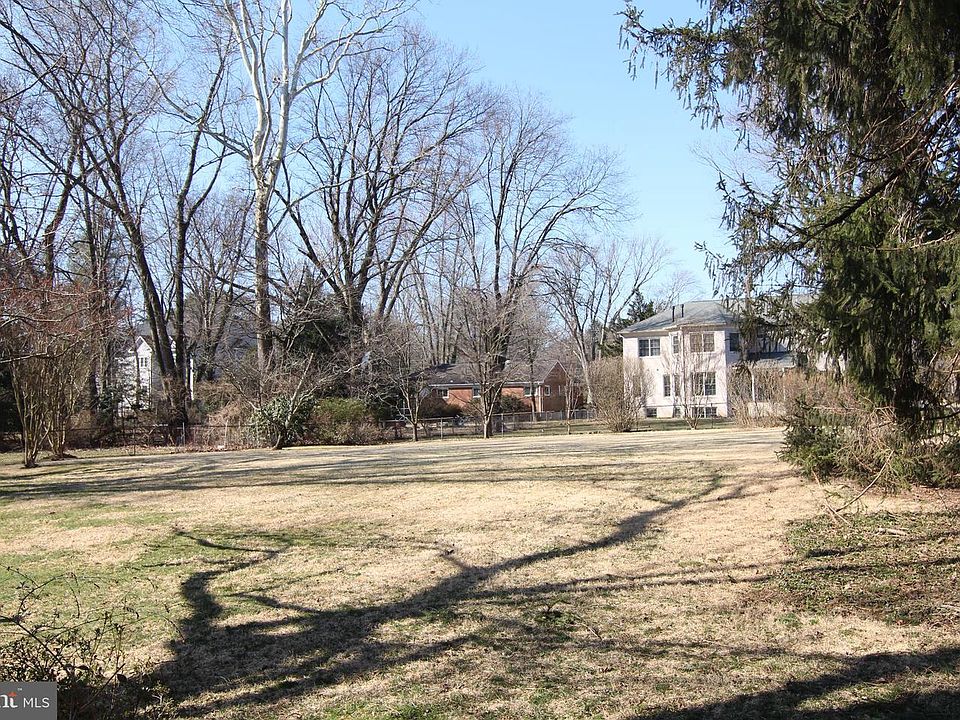 2nd image of 9408 Rosehill Dr