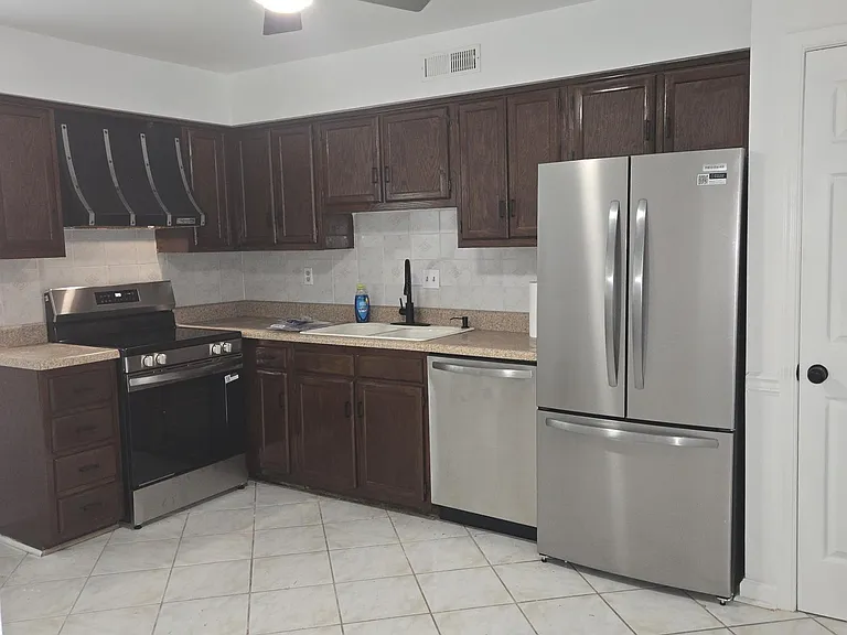 727 Grant Ave #1 — Photo 4