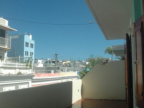 Large 3rd floor balcony