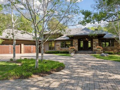 370 Ferndale Rd W, Wayzata, MN, 55391