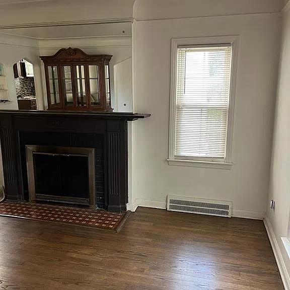 3865 Grayton St — Photo 3