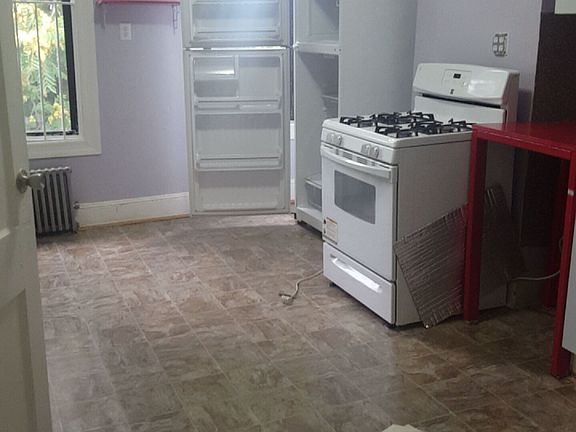 3rd image of 325A 22nd St