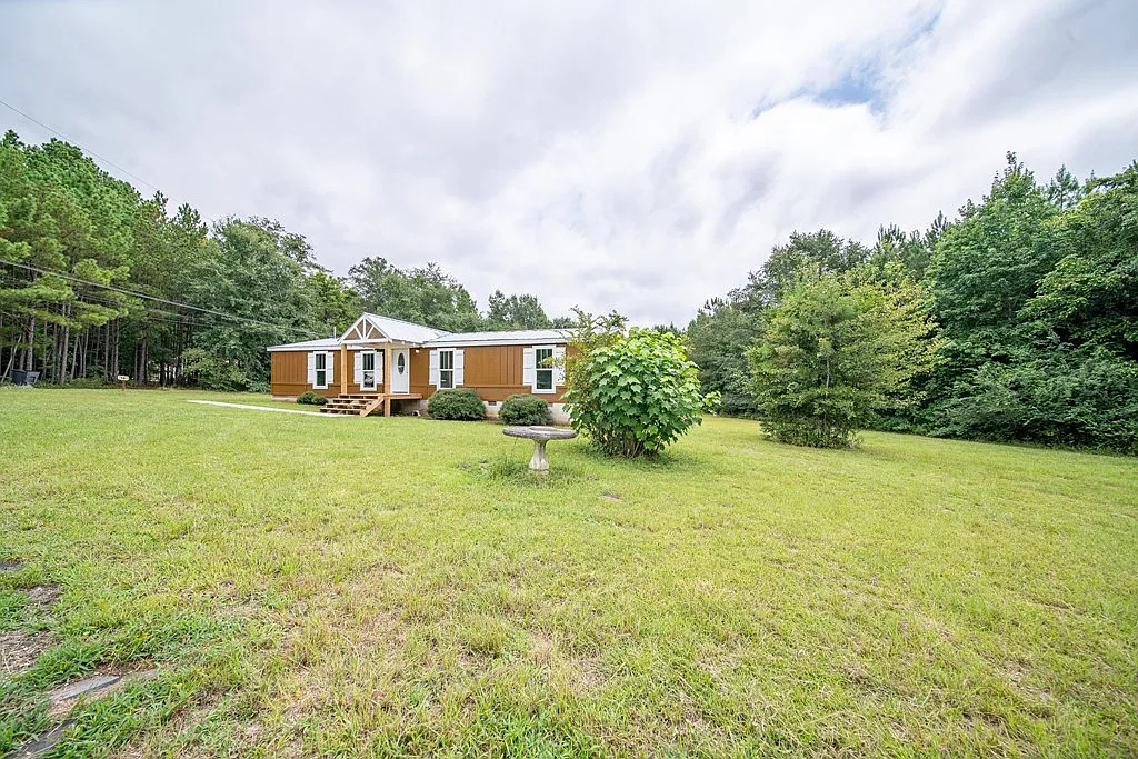 3 bed, 2.0 bath, 1422 sqft, $1,500 — Photo 3