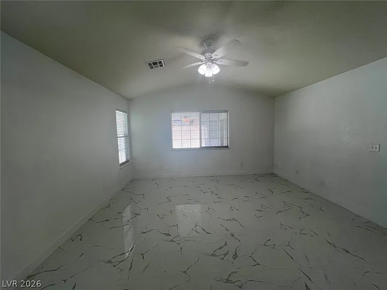 5645 W Katie Ave — Photo 14
