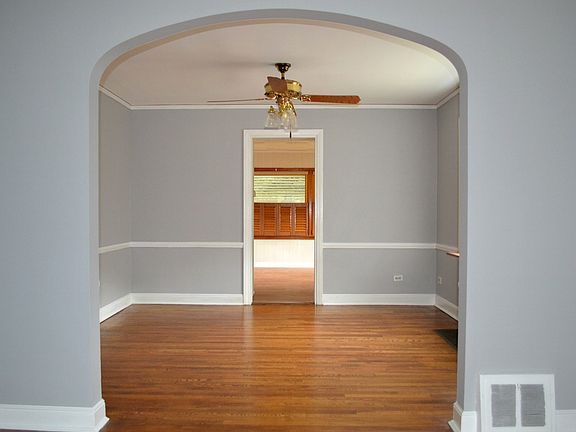 5th image of 9611 S Central Park Ave