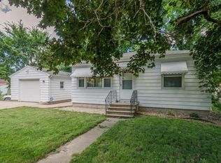 112 26th Ave SW, Cedar Rapids, IA 52404