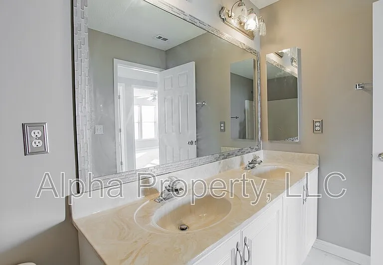 120 Windsong Dr — Photo 23