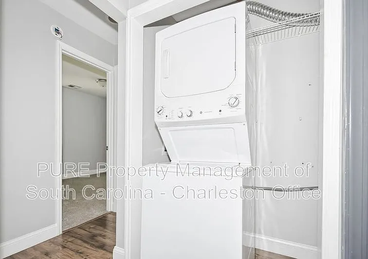 1133 Brody Ave — Photo 7
