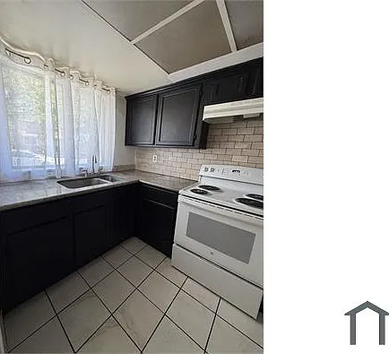 1048 Bellhurst Ave — Photo 3